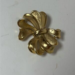 Trifari Gold Bow Brooch with Polished Finish
